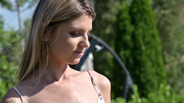 Blowjob and Facial with Sexy Gina Gerson