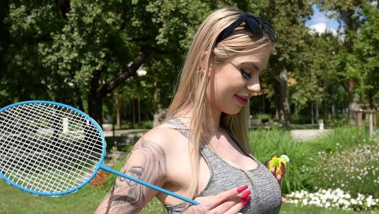 No Strings Anal with Sladyen Skaya: Blonde Babe Gets Fucked