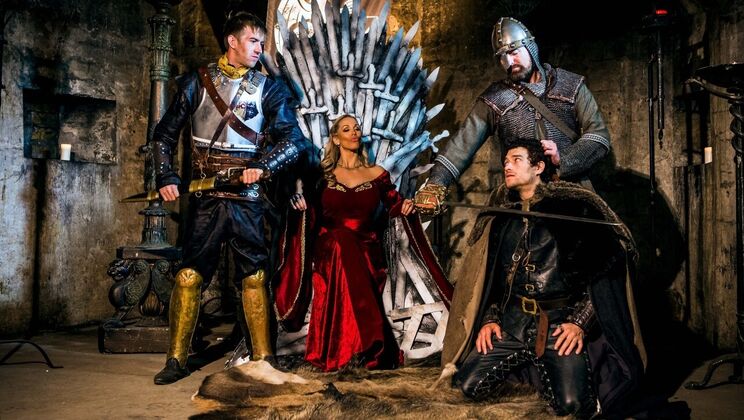  Queen of Frost: Episode 1