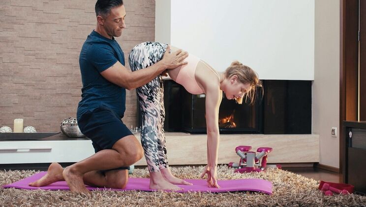 Yoga Queen Gets Hard Cock In Living Room